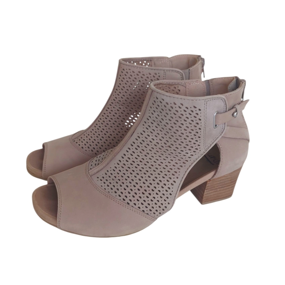 Earth Ivy Sahara Open Toe Leather Shooties 9W Tan